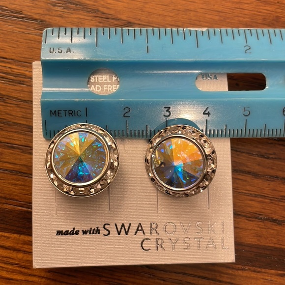 Dasha Design Swarovski earrings - Picture 3 of 3